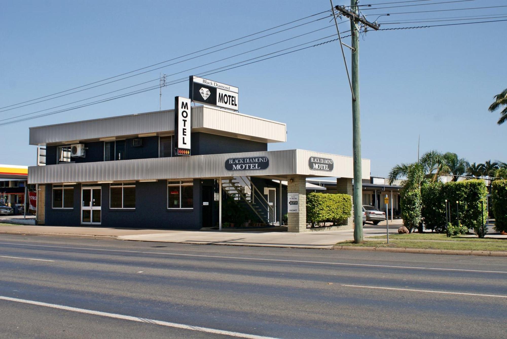 Black Diamond Motel Blackwater Bagian luar foto