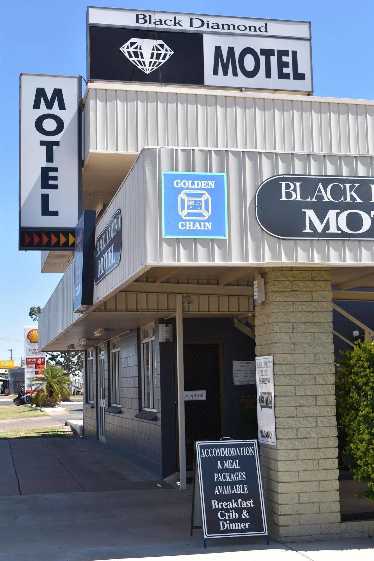 Black Diamond Motel Blackwater Bagian luar foto